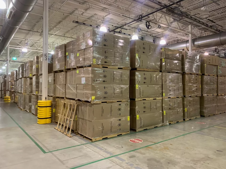 Pentair WellMate WM-23 Quick Connect 80 Gallon Fiberglass Well Tank